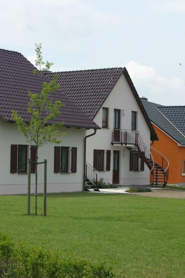 Ferienwohnungen "Am Storchennest" Гёрен-Леббин Экстерьер фото